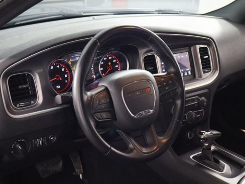 Used 2021 Dodge Charger SXT RWD image 17