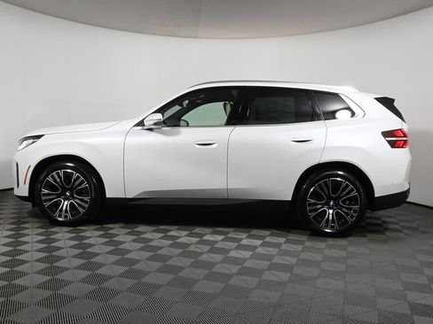 Used 2025 BMW X3 xDrive30i w/ Premium Package image 2