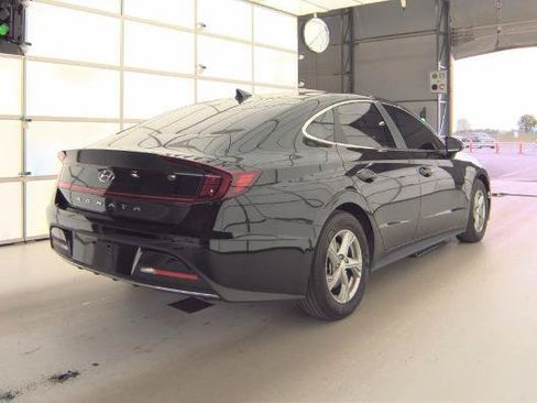 Used 2023 Hyundai Sonata SE FWD image 3