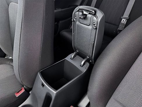 New 2026 Hyundai Venue SE image 18