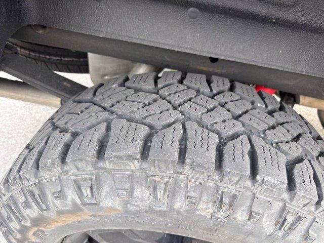 Used 2021 Chevrolet Silverado 1500 LT Trail Boss w/ LPO, Dark Essentials Package AWD/4WD image 10