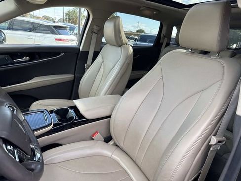 Certified 2023 Lincoln Nautilus Reserve image 18