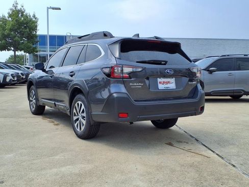 New 2025 Subaru Outback Premium image 2