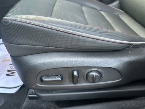 Used 2021 Chevrolet TrailBlazer RS w/ Sun and Liftgate Package image 14