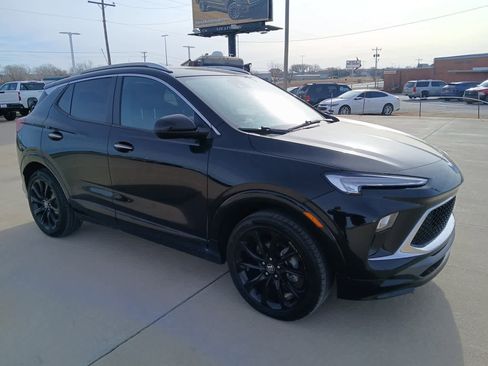 Used 2024 Buick Encore GX Sport Touring w/ Experience Buick Package image 13