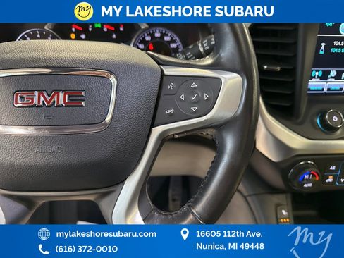 Used 2018 GMC Acadia SLT image 17
