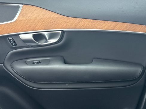 Certified 2024 Volvo XC90 B6 Plus w/ Protection Package Premier image 22