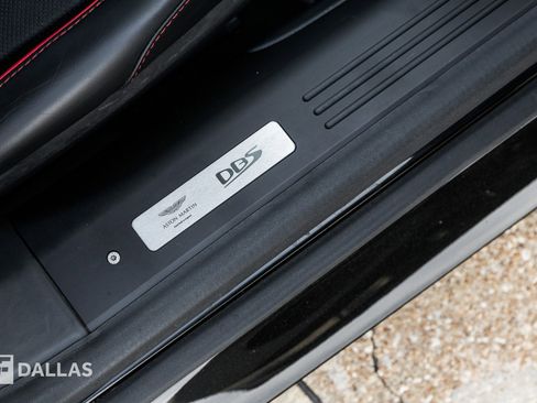 Used 2020 Aston Martin DBS Superleggera RWD image 37