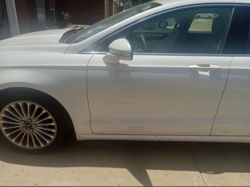 Used 2016 Ford Fusion Titanium FWD image 7