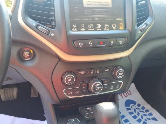 Used 2016 Jeep Cherokee Limited w/ Luxury Group AWD/4WD image 24