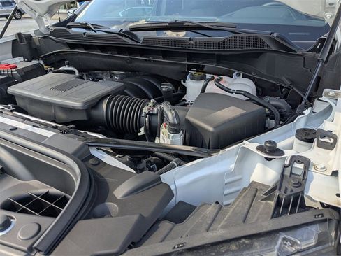 Used 2025 Chevrolet Silverado 1500 LT Trail Boss w/ Convenience Package II image 31