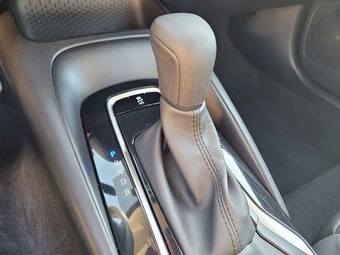 Used 2025 Toyota Corolla LE image 21