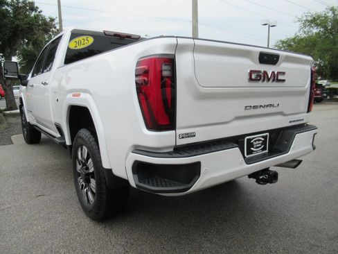 Used 2025 GMC Sierra 2500 Denali w/ Denali Reserve Package AWD/4WD image 5