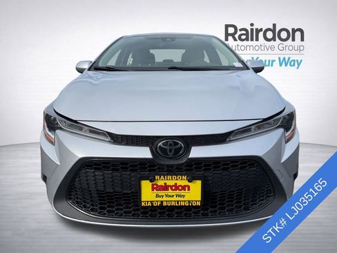 Used 2020 Toyota Corolla LE image 2