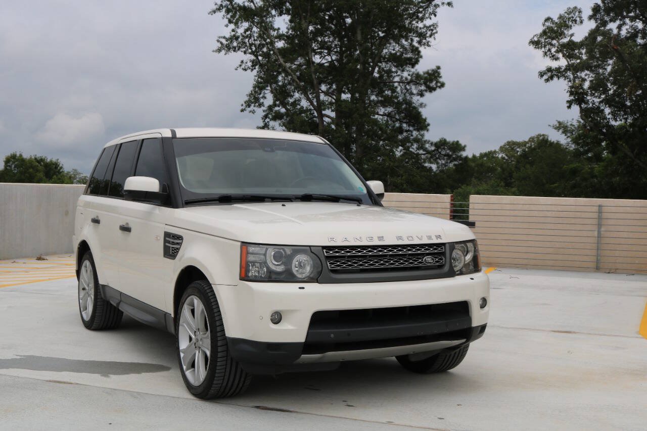 Used 2010 Land Rover Range Rover Sport Supercharged AWD/4WD image 2