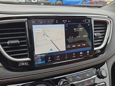 New 2026 Chrysler Pacifica Pinnacle image 25