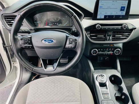 Used 2021 Ford Escape SE w/ SE Sport Appearance Package FWD image 32