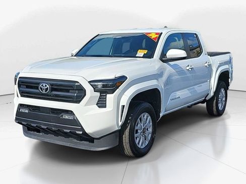 Used 2024 Toyota Tacoma SR5 RWD image 9