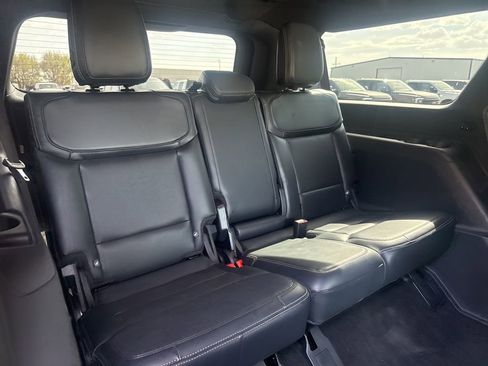 Used 2025 Ford Expedition Max Platinum w/ Stealth Appearance Package image 43