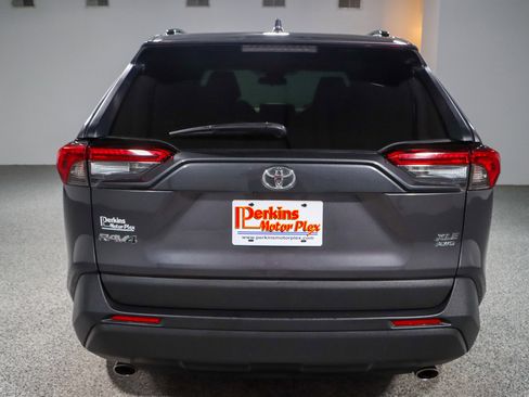 Used 2022 Toyota RAV4 XLE image 8