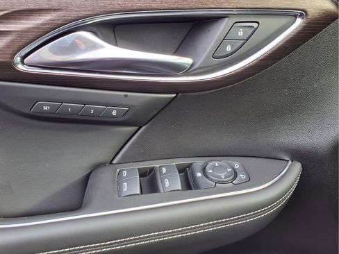Certified 2023 Buick Envision Avenir AWD/4WD image 16