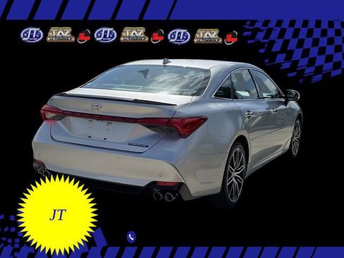 Used 2019 Toyota Avalon Touring image 7