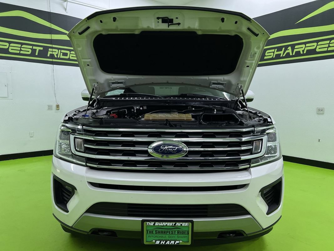 Used 2018 Ford Expedition XLT w/ Equipment Group 202A AWD/4WD image 4