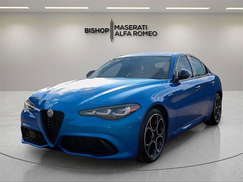 New 2025 Alfa Romeo Giulia image 3
