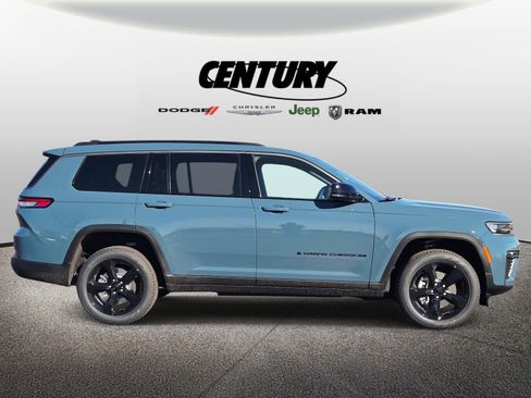 New 2026 Jeep Grand Cherokee L Limited image 2