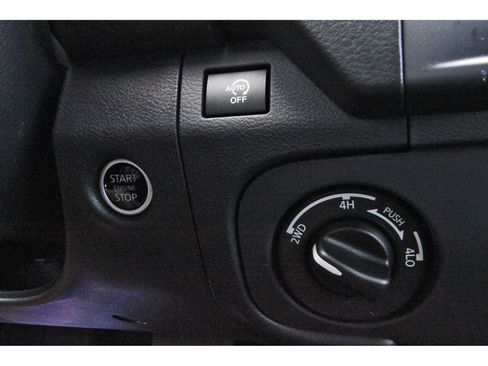 Certified 2025 Nissan Frontier PRO-4X AWD/4WD image 27
