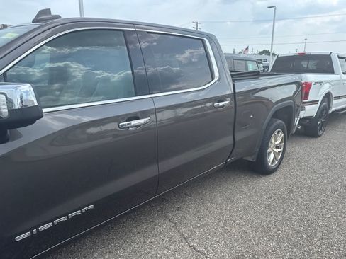 Used 2019 GMC Sierra 1500 SLT w/ SLT Convenience Package AWD/4WD image 16