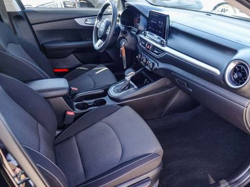 Certified 2024 Kia Forte LXS image 15