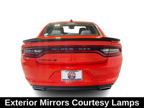 Used 2019 Dodge Charger SXT w/ Driver Confidence Group image 14