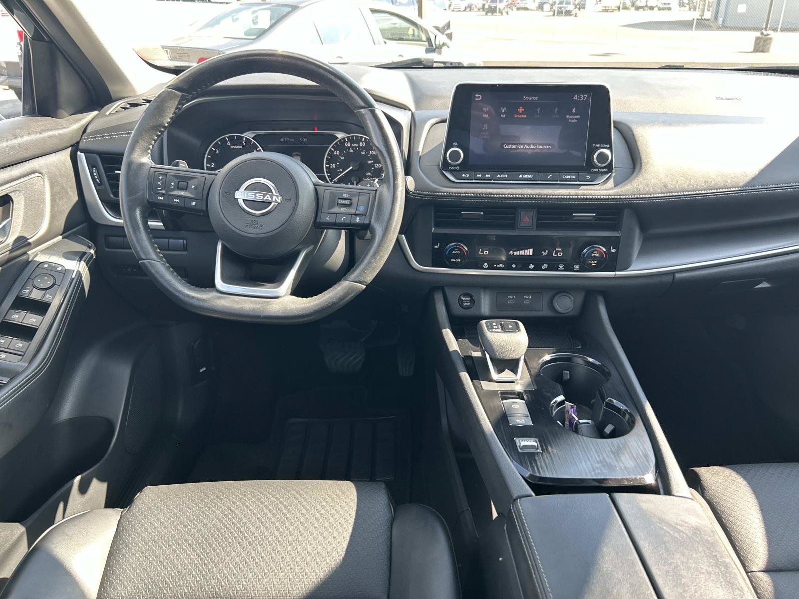 Used 2024 Nissan Rogue SV w/ SV Premium Package FWD image 22