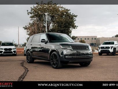 Used 2025 Land Rover Range Rover Long Wheelbase SE