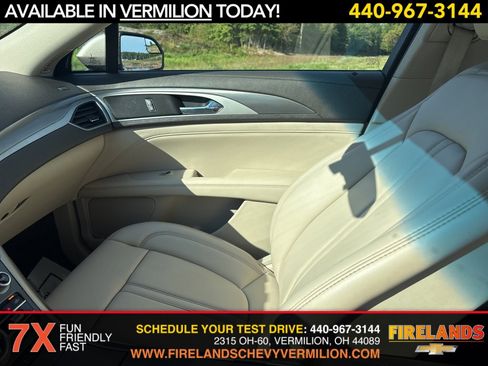 Used 2018 Lincoln MKZ Premiere image 12