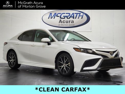 Used 2022 Toyota Camry SE w/ Carpet Mat Package (TMS) image 1