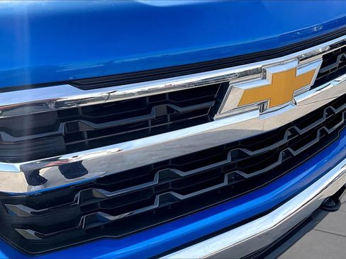Used 2025 Chevrolet Silverado 1500 LT AWD/4WD image 30