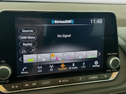 Used 2023 Nissan Rogue SV image 21