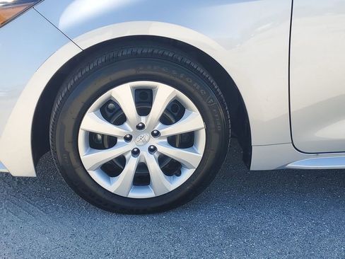 Certified 2024 Toyota Corolla LE image 17