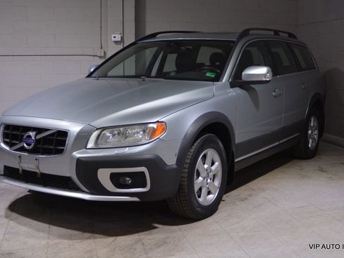 Used 2010 Volvo XC70 3.2 image 2