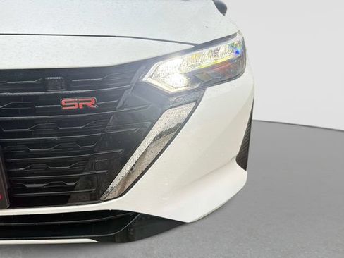 Used 2024 Nissan Sentra SR FWD image 10