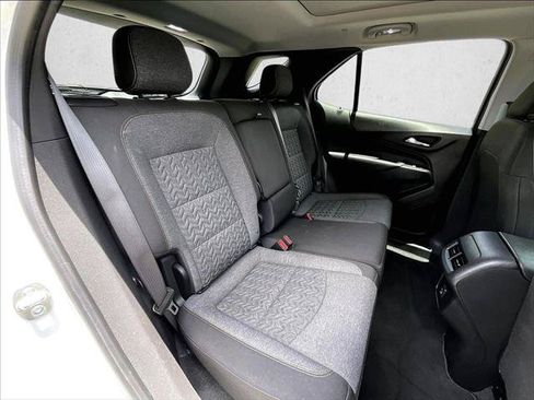 Used 2023 Chevrolet Equinox LT FWD image 29