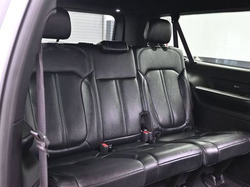 Used 2024 Jeep Wagoneer L Series II RWD image 34