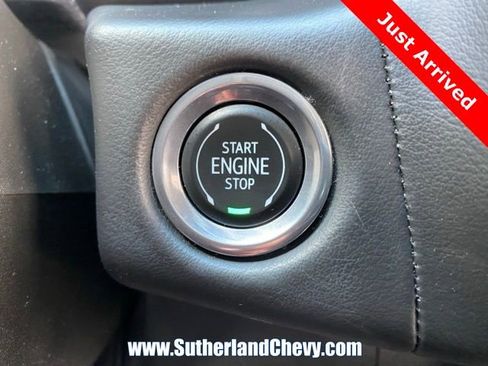 Used 2023 Chevrolet Suburban Premier AWD/4WD image 27