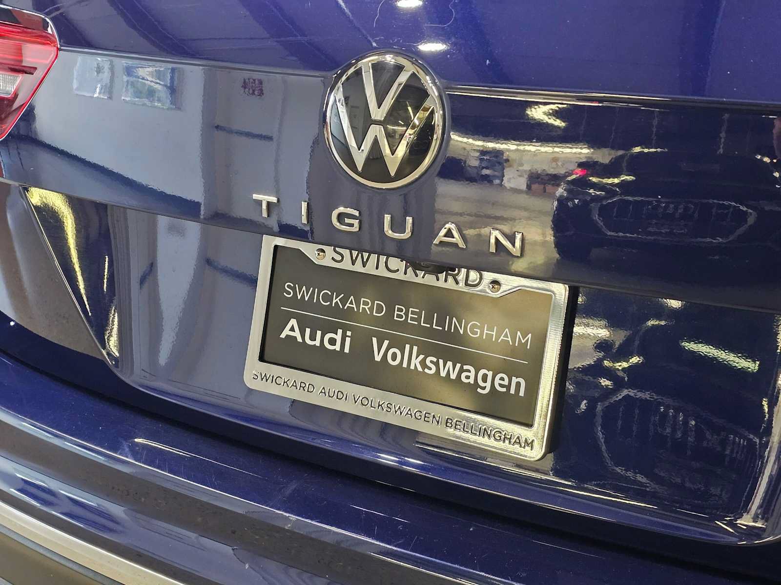 Used 2022 Volkswagen Tiguan SE w/ Panoramic Sunroof Package AWD/4WD image 14