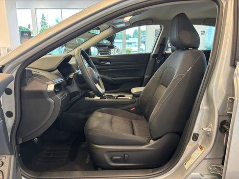 Certified 2025 Nissan Altima 2.5 SV FWD image 14
