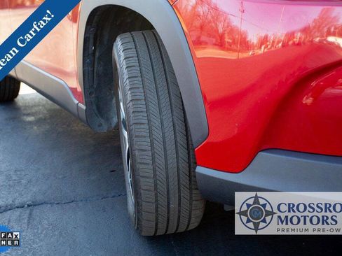 Used 2022 Toyota Corolla Cross XLE w/ Convenience Package image 15