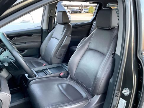Used 2023 Honda Odyssey Touring image 9