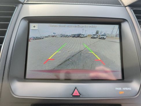 Used 2019 Ford Taurus SEL w/ Equipment Group 201A image 18